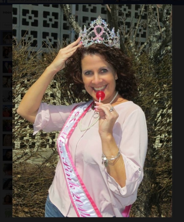 The Miss Pink Pageant has a wonderful titleholder in Lori Schumacher Cain. So great to see that Lori enjoys Original Gourmet Lollipops when she is out making public appearances. ¨¨*:·.EXTRAORDINARY·:*¨¨*:·